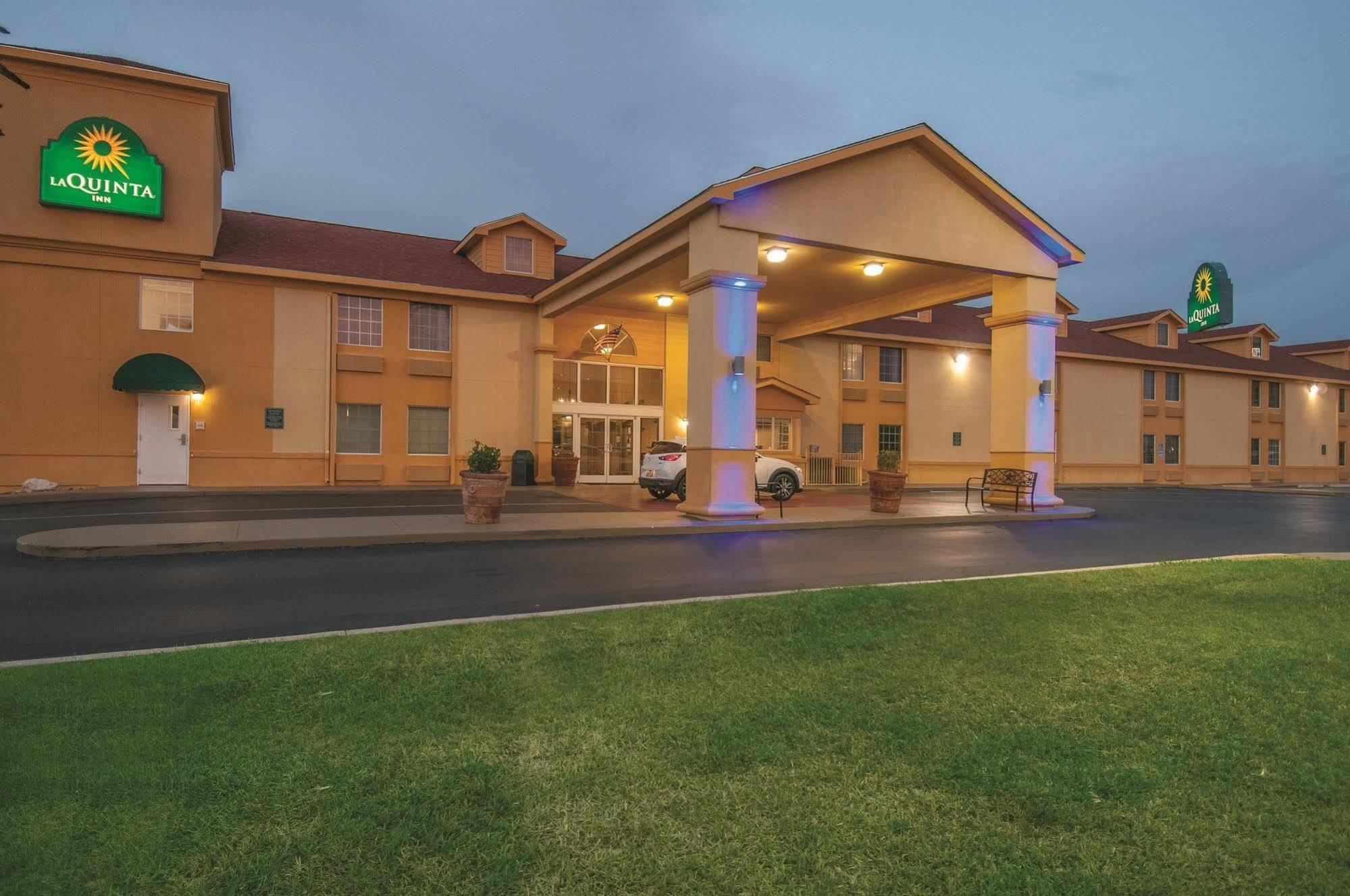 La Quinta Inn By Wyndham San Antonio Brooks City Base Exterior foto