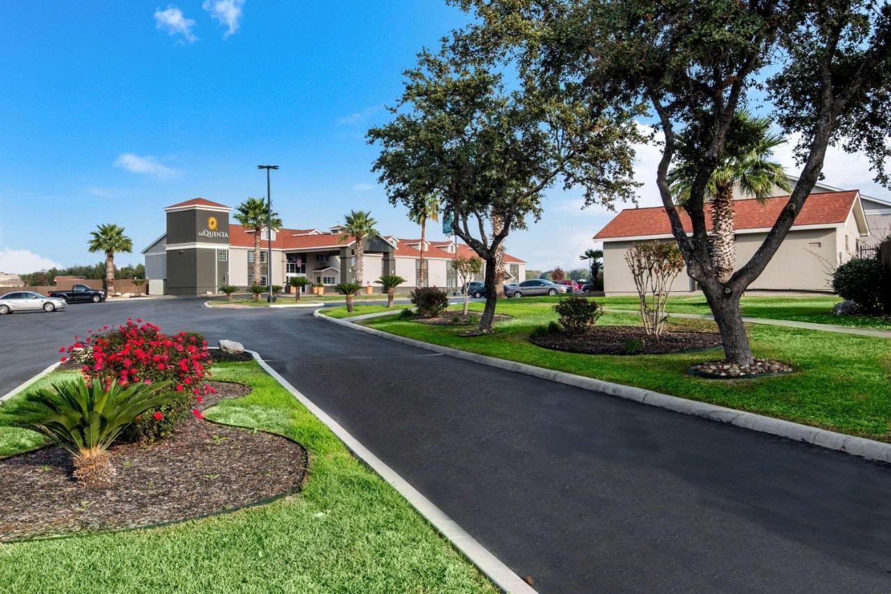 La Quinta Inn By Wyndham San Antonio Brooks City Base Exterior foto